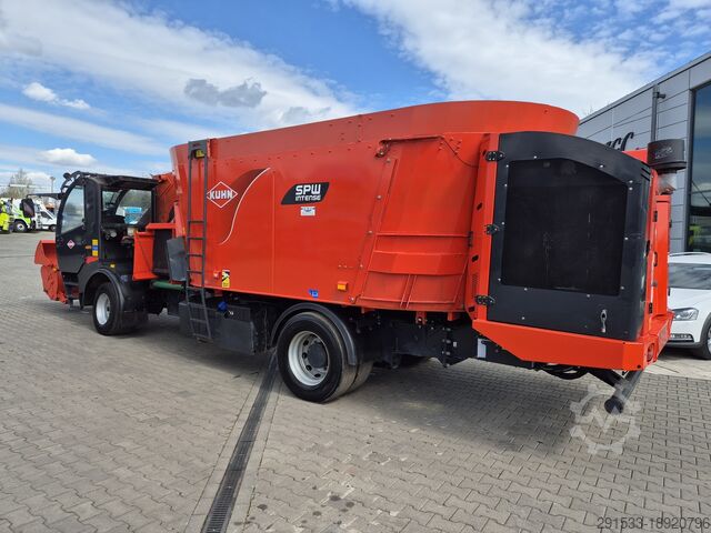 Feed transport vehicle / Mixer feeder Kuhn SPW 22 INTENSE / 1 OWNER / 8000MTH!