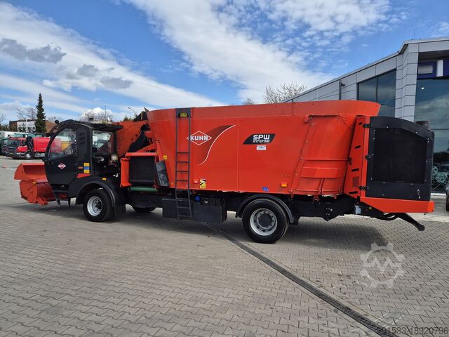 Feed transport vehicle / Mixer feeder Kuhn SPW 22 INTENSE / 1 OWNER / 8000MTH!