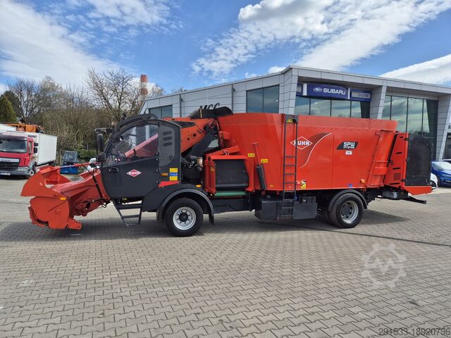 Feed transport vehicle / Mixer feeder Kuhn SPW 22 INTENSE / 1 OWNER / 8000MTH!