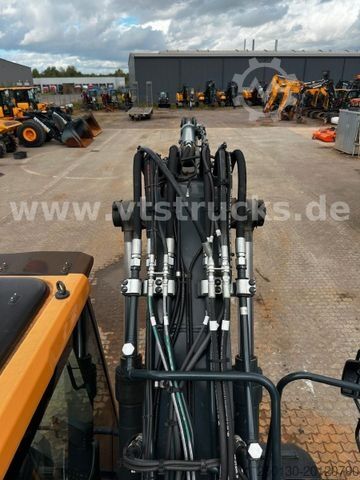 Mobile excavator HYUNDAI HW 180   4x4 Kamera Klima