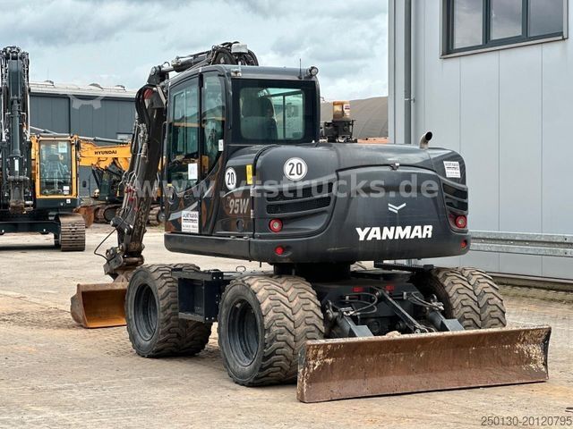 Mobile excavator YANMAR B95W 4x4 Radbagger Verstellausleger