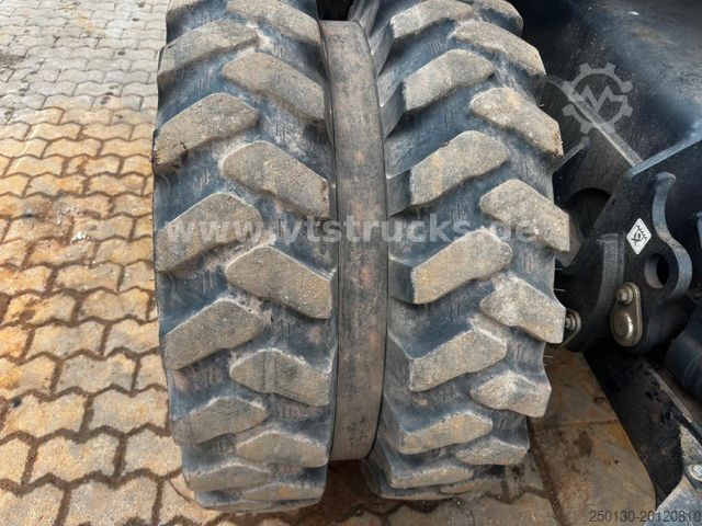 Mobile excavator YANMAR B75W 4x4 Radbagger erst 1.372 Std Roto Tilt