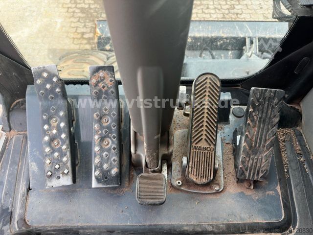 Mobile excavator YANMAR B110W 4x4 Radbagger Verstellausleger
