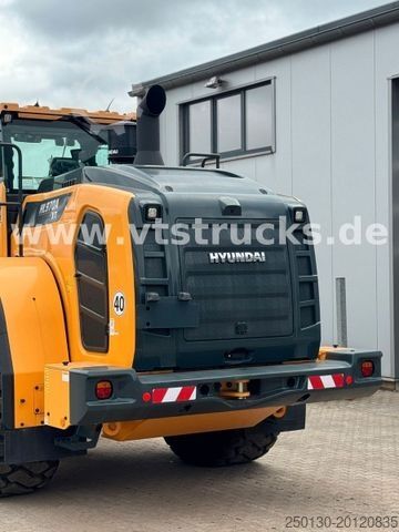 Radlader HYUNDAI HL 970A XT 4x4 Schaufel NEUFAHRZEUG