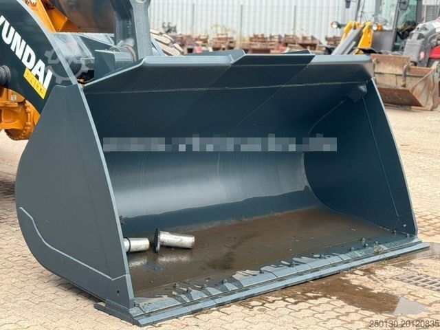 Radlader HYUNDAI HL 970A XT 4x4 Schaufel NEUFAHRZEUG