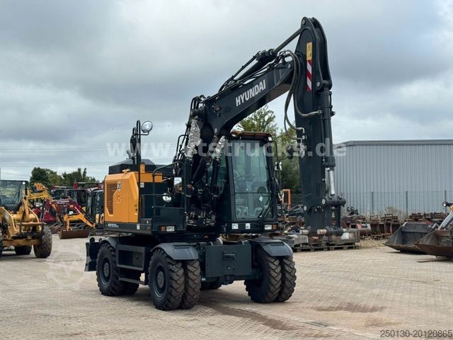 Mobile excavator HYUNDAI HW 150 ACR 4x4