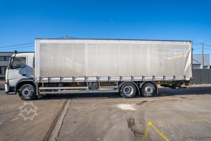 Tarpaulin VOLVO FM 330 -6x2- VEB+ / DHOLLANDIA