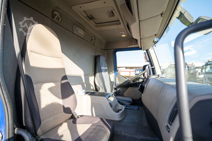 Plane RENAULT PREMIUM 300 DXI + DHOLLANDIA 1.5T.