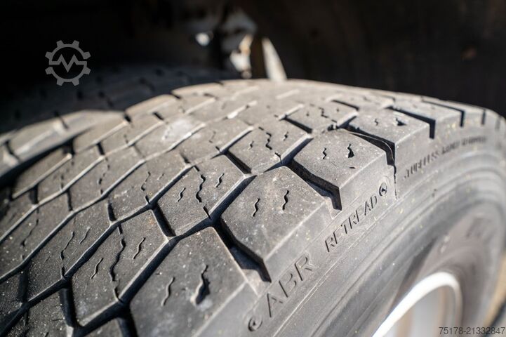 Plane RENAULT PREMIUM 300 DXI + DHOLLANDIA 1.5T.