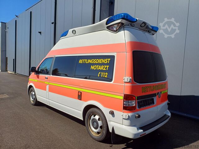 Ambulance VW T5 Transporter Ambulance