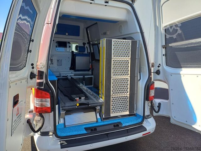 Ambulance VW T5 Transporter Ambulance