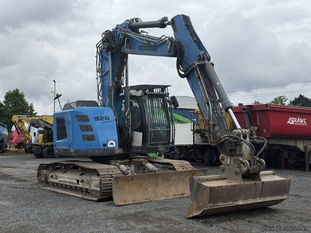 Chain excavator LIEBHERR R926 COMPACT Kettenbagger 30 Tonnen *11.644 H