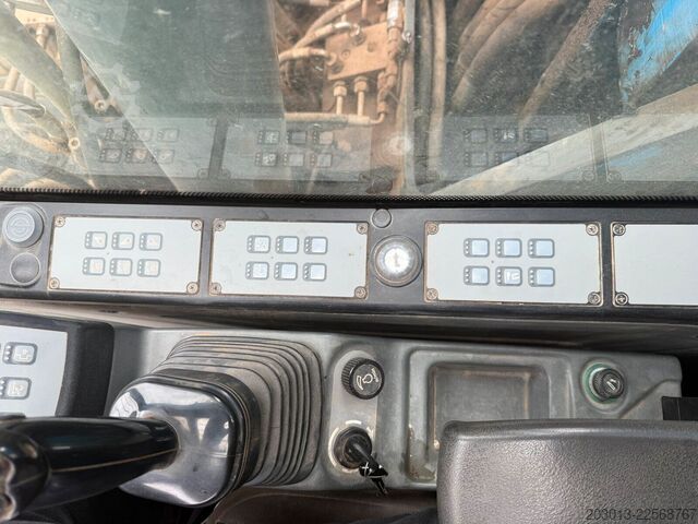 Chain excavator LIEBHERR R926 COMPACT Kettenbagger 30 Tonnen *11.644 H