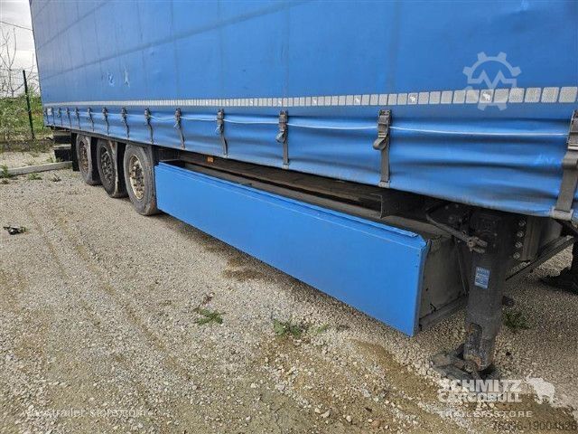 Open semitrailer with tarp Schmitz Cargobull Semitrailer Curtainsider Standard