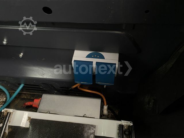 High top van MERCEDES-BENZ Sprinter 519 V6 *WERKSTATT* AHK 3,0t+KAMERA+NAVI