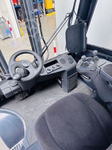LPG Forklifts Linde H 45 T-02 EVO Zinkenverstellgerät