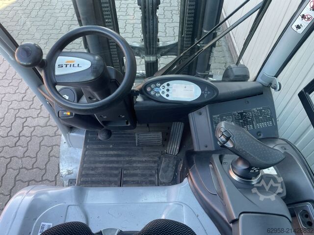 Electric 4-wheel forklift Still RX60-25