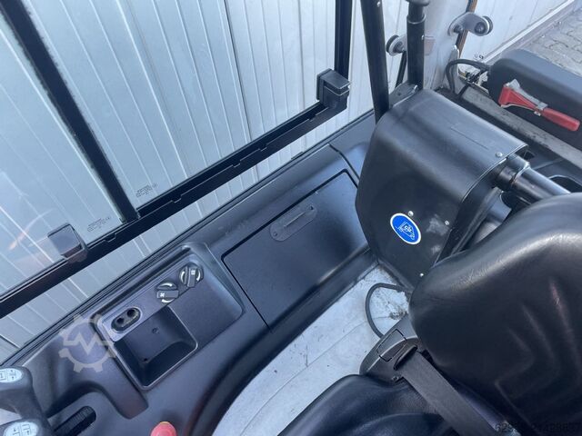 Electric 4-wheel forklift Still RX60-25