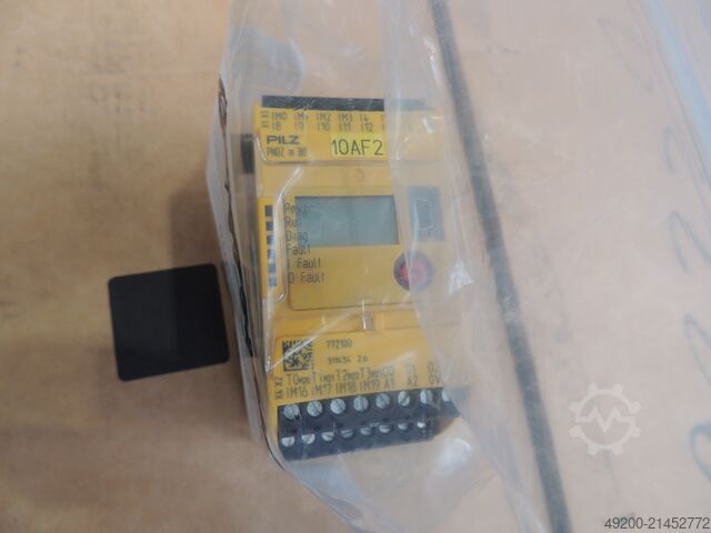 Safety control base unit Pilz PNOZ m B0