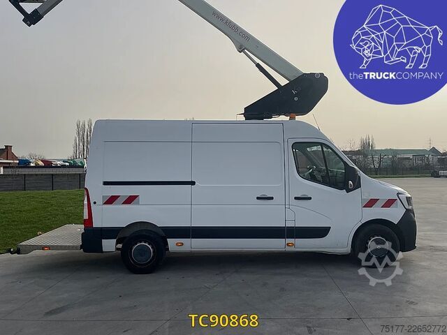 Lifting platform Renault Master 145.35 Nacelle