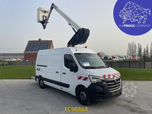Lifting platform Renault Master 145.35 Nacelle