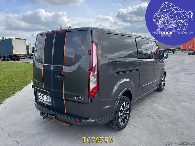 Passenger transportation Ford Transit Custom L2H1 5 - Places