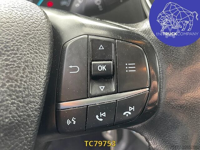Passenger transportation Ford Transit Custom L2H1 5 - Places