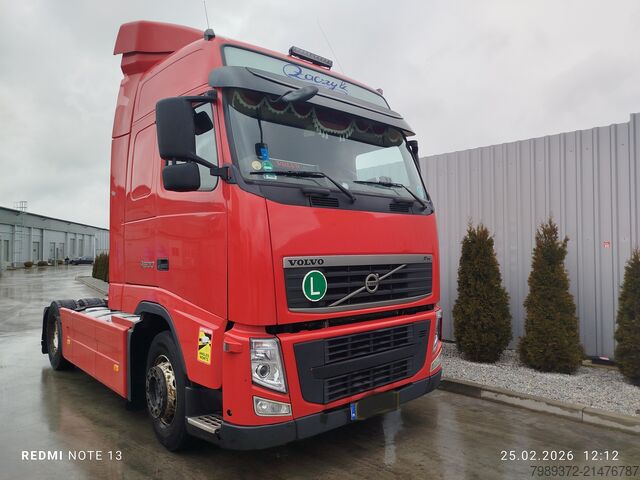 Standard tractor unit Volvo FH 500