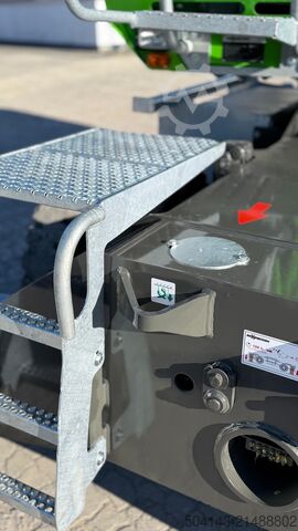 Material handler Sennebogen 821E