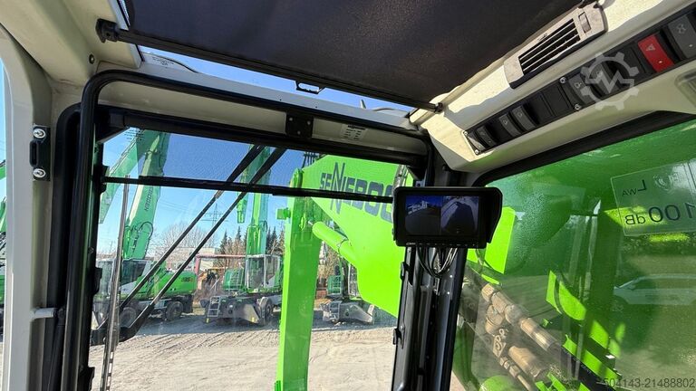 Material handler Sennebogen 821E