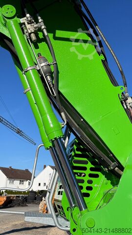 Material handler Sennebogen 821E