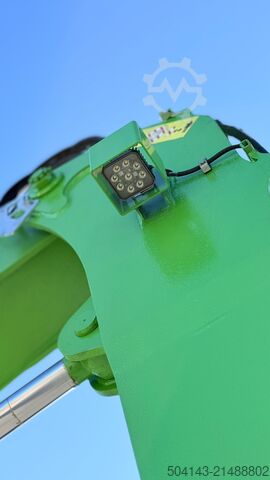 Material handler Sennebogen 821E