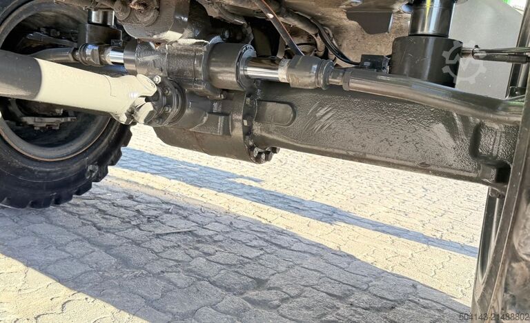 Material handler Sennebogen 821E