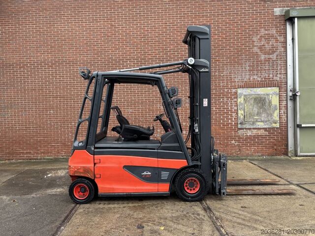 Electric 4-wheel forklift Linde E30L-01