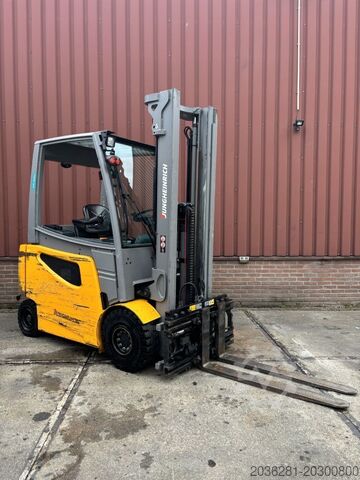 Elektro 4 Rad-Stapler Jungheinrich EFG 425ks