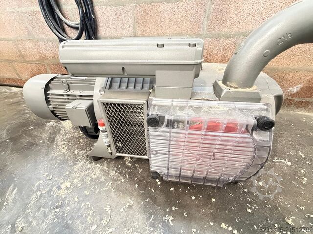 Bearbeitungszentrum BIESSE ROVER B 1638