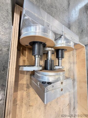 Bearbeitungszentrum BIESSE ROVER B 1638