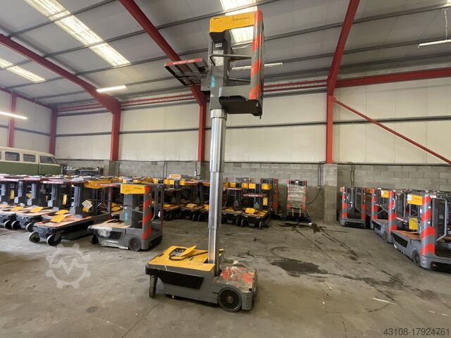 Hochhubkommissionierer Jungheinrich EKM 202