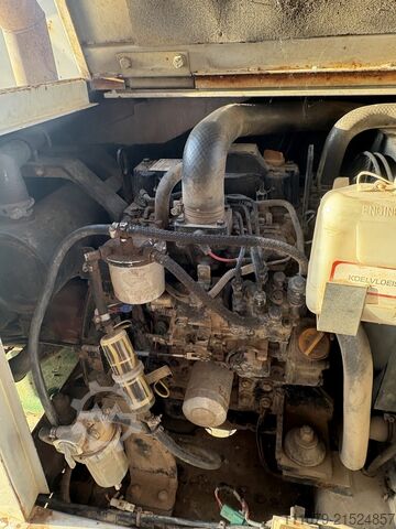 Kettenarbeitsbühne Aichi SR12B mit überholtem Mast AICHI Sr12b