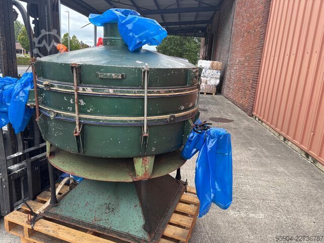 Großes Vibrationssieb Large Vibrating Sieve 