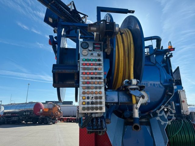 Saugwagen MERCEDES-BENZ Actros 4151 8x8 V8 Hvidtved Larsen RECycler 410