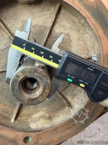 Elektromotor 7,5 kW, 1455 U/min, 380-420V, 3 Phasen Silnik elektryczny 7,5 kW 1455 obr min 380-420V 3 fazy Silnik elektryczny 7,5 kW 1455 obr min 380-420V 3 fazy