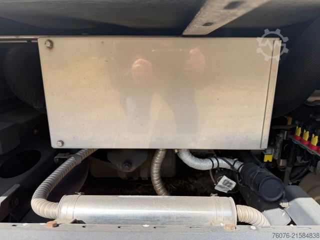 Box van MERCEDES-BENZ 816 L 4 m Koffer-Heizung Klima Kamera 1t LBW