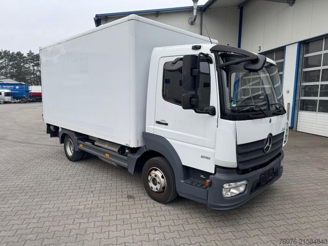 Transporter mit Koffer MERCEDES-BENZ Atego 816 L 4 m Koffer LBW 1t Koffer-Heizung