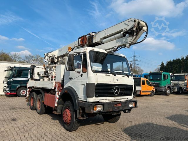 Autokran MERCEDES-BENZ 2632 HMK Dachdeckerkran 6x6