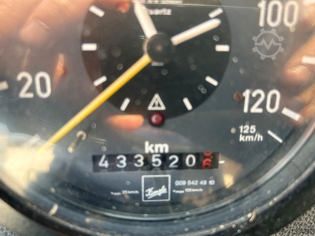 Autokran MERCEDES-BENZ 2632 HMK Dachdeckerkran 6x6