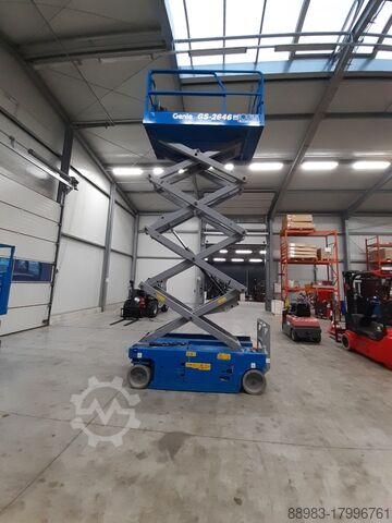 Scherenarbeitsbühne *Sonstige GS2646