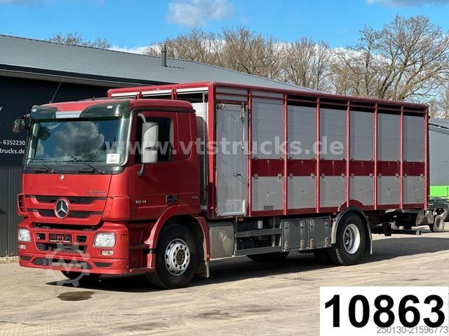 Viehtransporter LKW MERCEDES-BENZ Actros 1841 MP3 1.Stock Köstner Viehaufbau