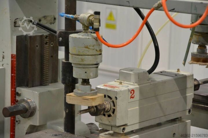 Schwenkbare Mehrspindelbohrmaschine Pade 