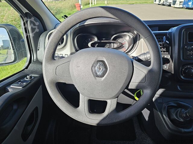 Passenger transportation RENAULT TRAFIC 1.6 DCI L1H1 Kombi 8-Pers AC